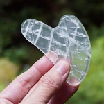 1 Gua Sha en Cristal de Roche + Housse